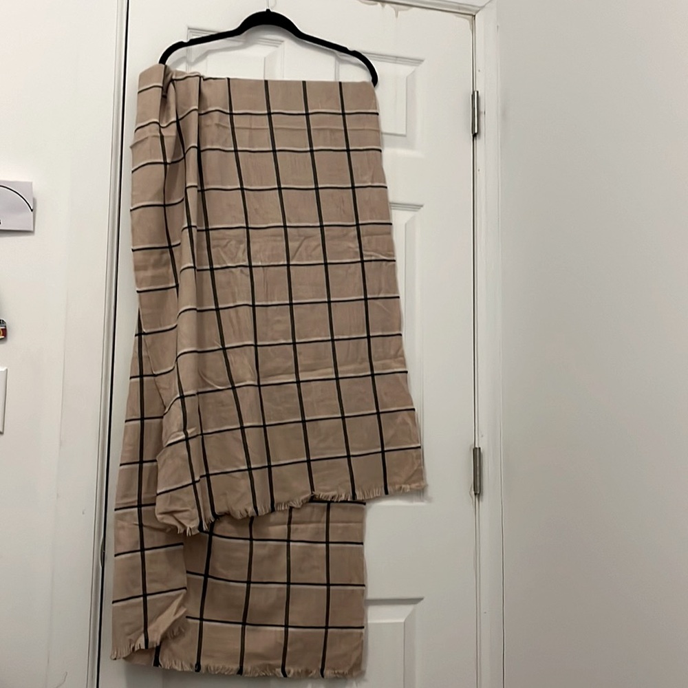 Cozy large scarf GAP, beige and checked